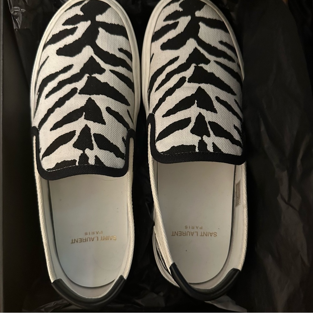 Saint Laurent Venice Slip on Sneaker - Zebra - Picture 6 of 11
